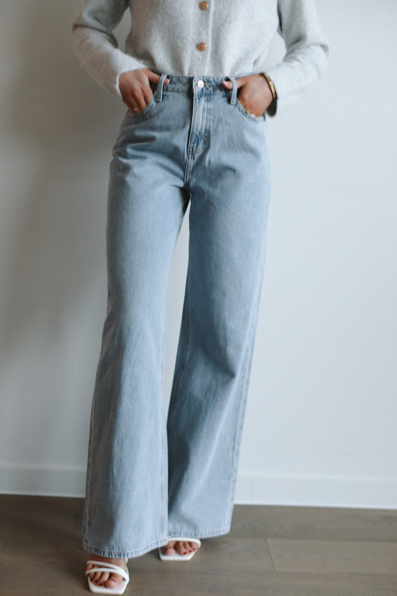 Elodie Wide Leg Jeans - Blue
LA V STORE