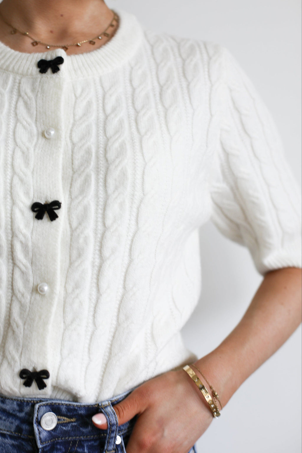 Rosie Cardigan - White 
LA V STORE 