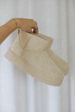 Manon Cosy Boots - Beige - LA V STORE 