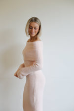 Stine Knit Dress - Soft Pink
LA V STORE