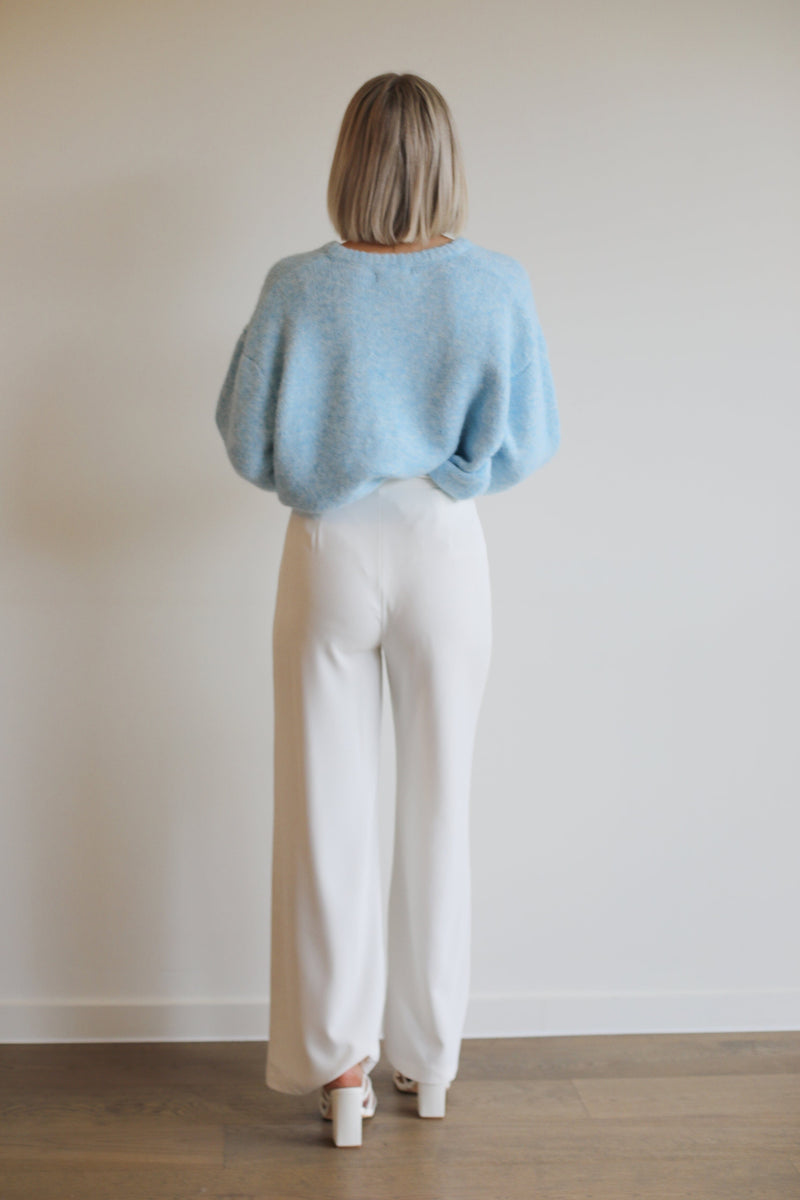 Lily Trousers - White 
LA V STORE